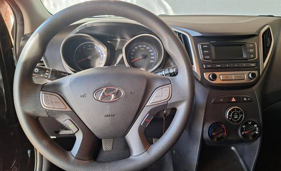 HYUNDAI HB20 1.0 COMFORT PLUS 12V FLEX 4P MANUAL HYUNDAI HB20 1.0 COMFORT PLUS 12V FLEX 4P MANUAL